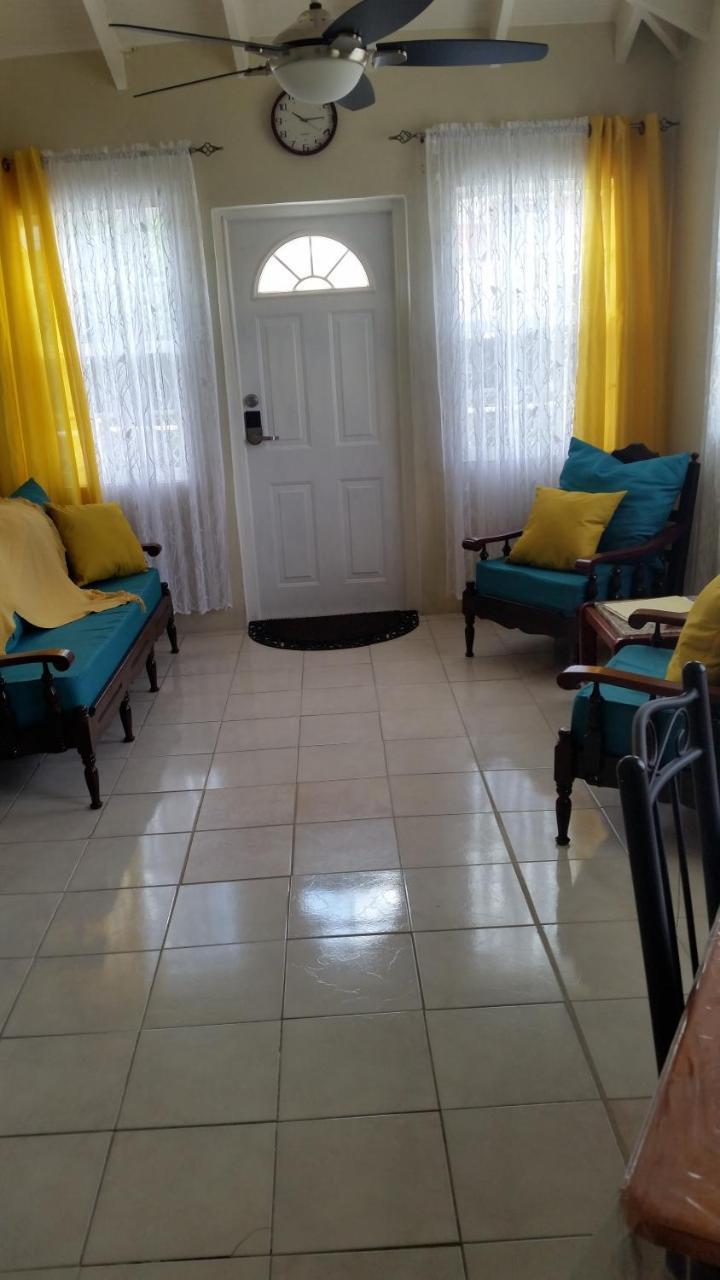 Spacious Colonial Bridgetown Exterior foto